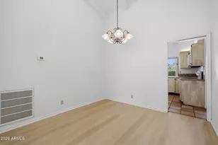 10520 N 78th Pl, Scottsdale, AZ 85258 - Photo 12