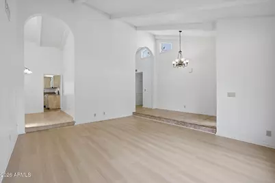 10520 N 78th Place, Scottsdale, AZ 85258 - Photo 4