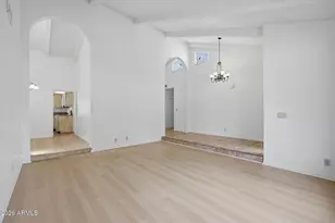 10520 N 78th Pl, Scottsdale, AZ 85258 - Photo 4