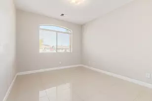 2214 N 28th St, Phoenix, AZ 85008 - Photo 6