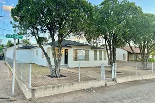 702 Paxton Ave, Miami, AZ 85539 - Photo 2