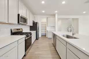 12873 N 171st Dr, Surprise, AZ 85388 - Photo 8