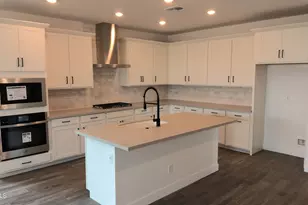 15224 W Gray Fox Trl, Surprise, AZ 85387 - Photo 2