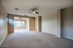 3985 E Hummingbird Ln, Phoenix, AZ 85050 - Photo 16