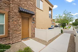 2748 S Cavalier Dr, Gilbert, AZ 85295 - Photo 4