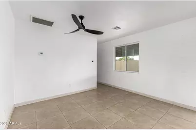 5017 N 64th Avenue, Glendale, AZ 85301 - Photo 10
