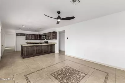 5017 N 64th Avenue, Glendale, AZ 85301 - Photo 8