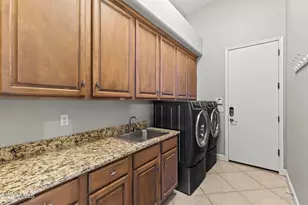 415 E Desert Wind Dr, Phoenix, AZ 85048 - Photo 14