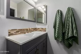 409 W Blackhawk Dr, Phoenix, AZ 85027 - Photo 16