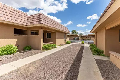 409 W Blackhawk Drive #5, Phoenix, AZ 85027 - Photo 2