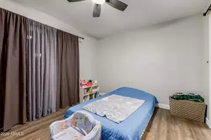 409 W Blackhawk Dr, Phoenix, AZ 85027 - Photo 20