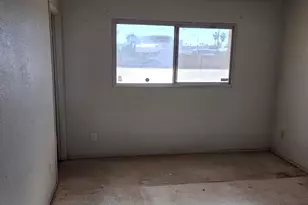 5327 N 40th Ln, Phoenix, AZ 85019 - Photo 6