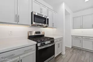 12844 W Tuckey Ln, Glendale, AZ 85307 - Photo 4