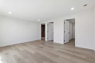 3144 N 34th St, Phoenix, AZ 85018 - Photo 12