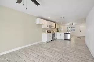 5046 N 41st Dr, Phoenix, AZ 85019 - Photo 8