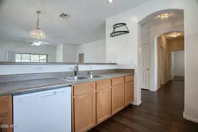 554 E San Carlos Way, Chandler, AZ 85249 - Photo 10