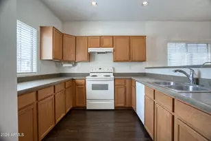 554 E San Carlos Way, Chandler, AZ 85249 - Photo 8