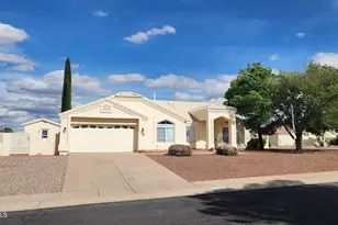 1320 Skyline Ave, Sierra Vista, AZ 85635 - Photo 1