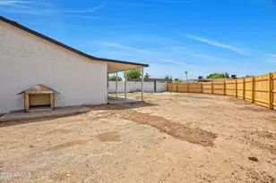 5050 N 41st Dr, Phoenix, AZ 85019 - Photo 18
