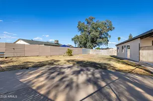 8226 W Meadowbrook Ave, Phoenix, AZ 85033 - Photo 48