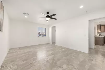 8226 W Meadowbrook Avenue, Phoenix, AZ 85033 - Photo 22