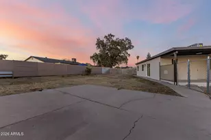 8226 W Meadowbrook Ave, Phoenix, AZ 85033 - Photo 40