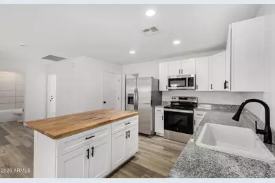 2208 E Alta Vista Road, Phoenix, AZ 85042 - Photo 10