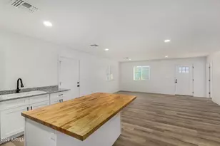 2208 E Alta Vista Rd, Phoenix, AZ 85042 - Photo 12