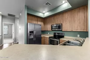 705 W Queen Creek Rd, Chandler, AZ 85248 - Photo 18
