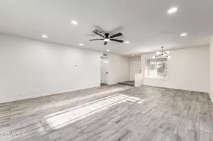 8521 N 53rd Dr, Glendale, AZ 85302 - Photo 10