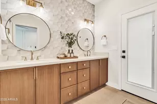 940 E Secretariat Dr, Tempe, AZ 85284 - Photo 38