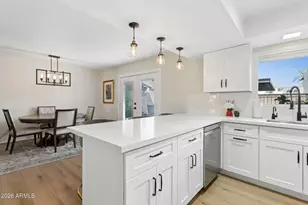 2818 E Clarendon Ave, Phoenix, AZ 85016 - Photo 2