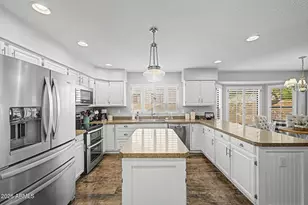 9764 W Rockwood Dr, Peoria, AZ 85382 - Photo 12