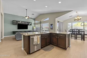 13330 W Caribbean Ln, Surprise, AZ 85379 - Photo 10