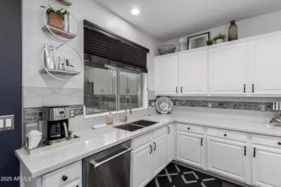 8341 W Palo Verde Avenue, Peoria, AZ 85345 - Photo 10