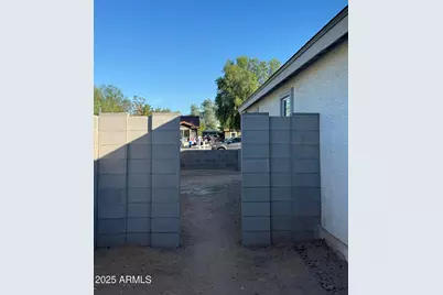 513 E Centre Avenue, Buckeye, AZ 85326 - Photo 8