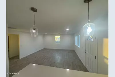 513 E Centre Avenue, Buckeye, AZ 85326 - Photo 2