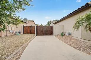 3371 E Horseshoe Dr, Chandler, AZ 85249 - Photo 4