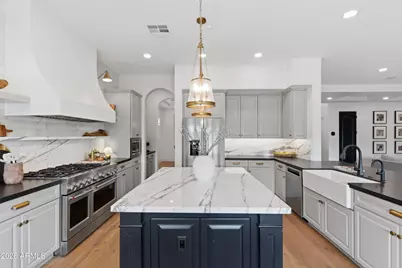 9219 W Molly Lane, Peoria, AZ 85383 - Photo 10