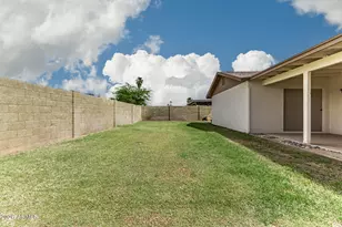 7926 W Shangri La Rd, Peoria, AZ 85345 - Photo 30