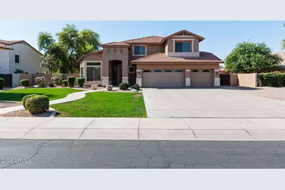 149 E Canyon Creek Drive, Gilbert, AZ 85296 - Photo 2