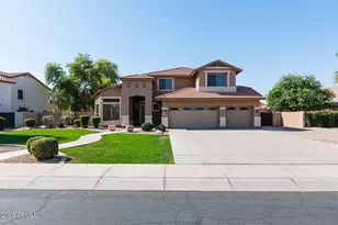 149 E Canyon Creek Dr, Gilbert, AZ 85296 - Photo 2