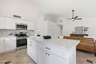 7756 W Hearn Rd, Peoria, AZ 85381 - Photo 16