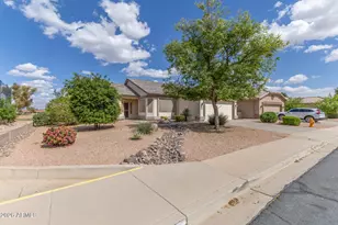 6433 S Callaway Dr, Chandler, AZ 85249 - Photo 2