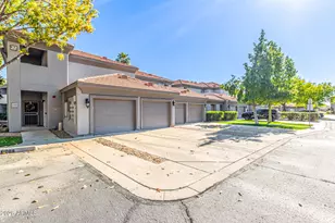 7401 W Arrowhead Clubhouse Dr, Glendale, AZ 85308 - Photo 6