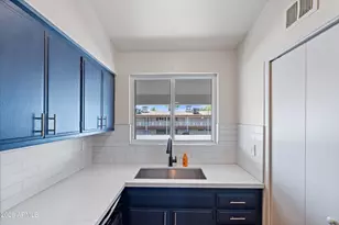 10840 N Fairway Ct W, Sun City, AZ 85351 - Photo 8