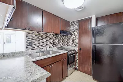3416 N 44th Street #Unit 8, Phoenix, AZ 85018 - Photo 10