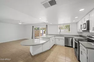 2528 E Malibu Dr, Tempe, AZ 85282 - Photo 8