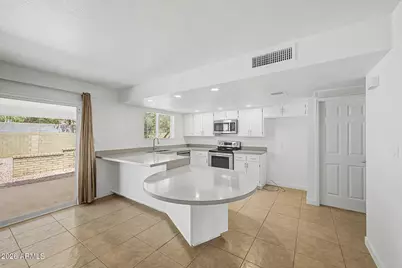 2528 E Malibu Drive, Tempe, AZ 85282 - Photo 2