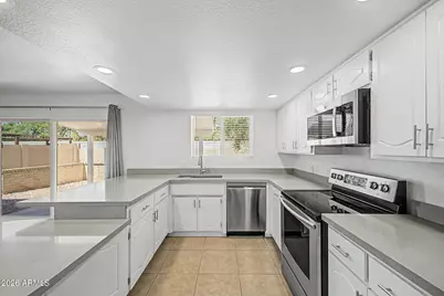 2528 E Malibu Drive, Tempe, AZ 85282 - Photo 12